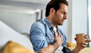 Dor no peito, falta de ar ou pressão alta: quando procurar um cardiologista?